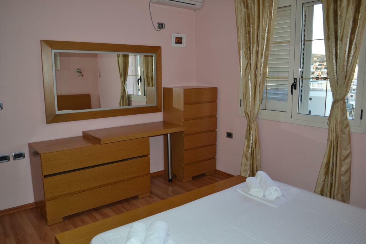 Penthouse 4 Bedrooms Apartment Vlore Exterior photo