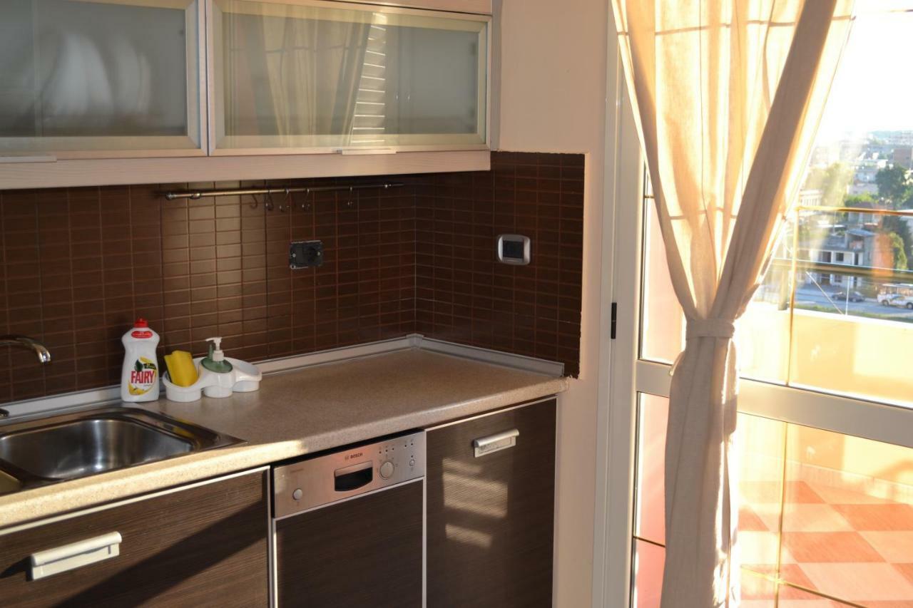 Penthouse 4 Bedrooms Apartment Vlore Exterior photo